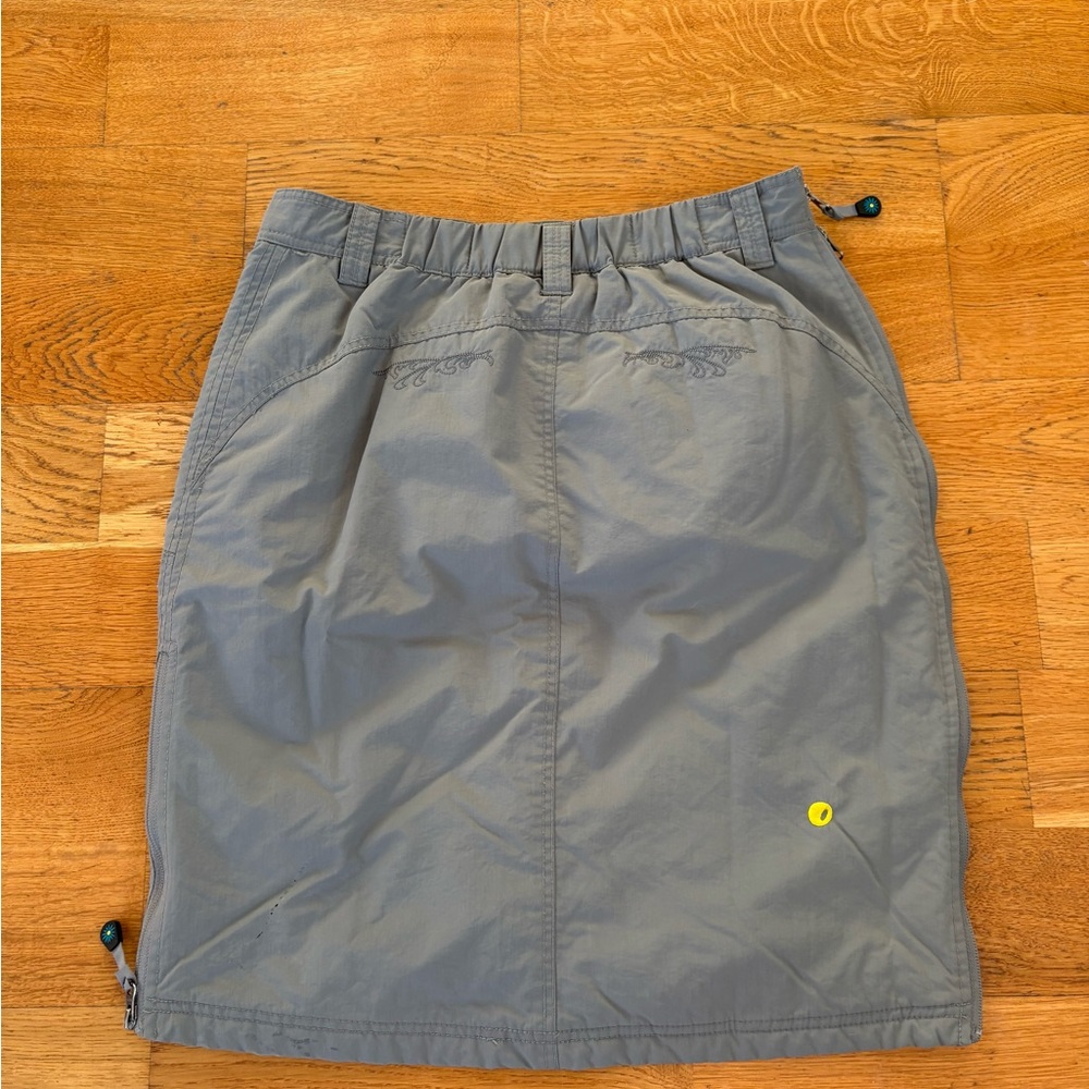 Size medium gray Skhoop skirt with embroidery - Picture 5 of 6